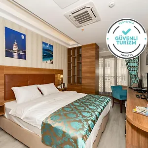 Gr& Palace Hotel